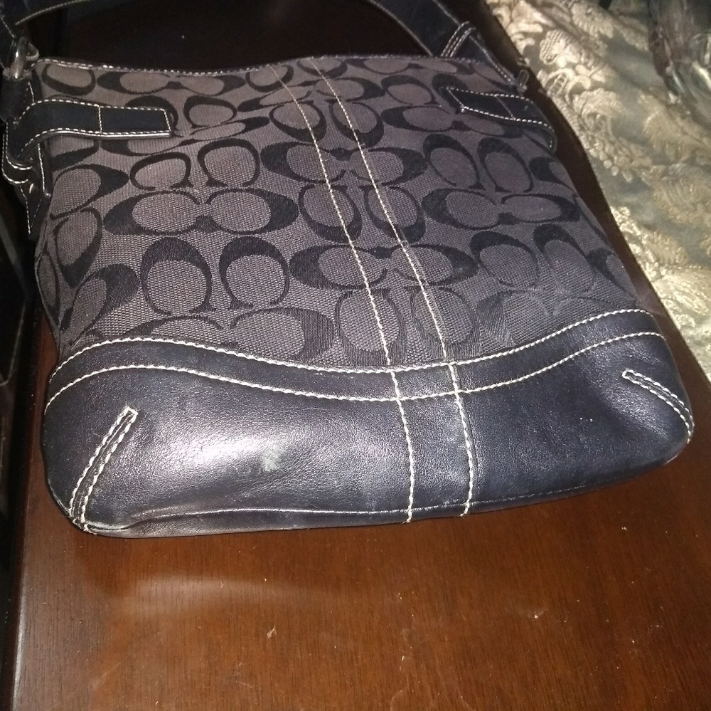 Coach Handbag - Picture 5 of 7